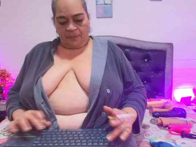 VickyBoobss