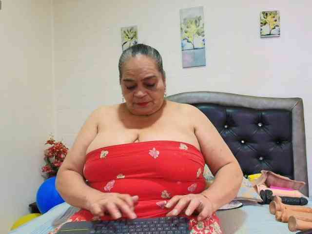 VickyBoobss Live Webcam on BongaCams