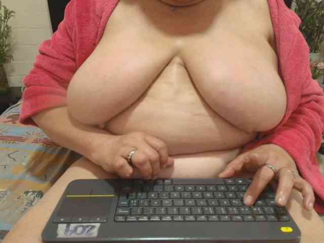 QueenMatturex webcam
