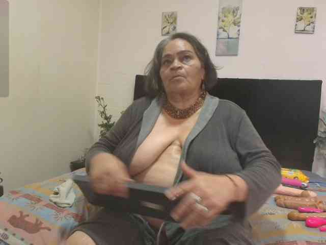 QueenMatturex webcam