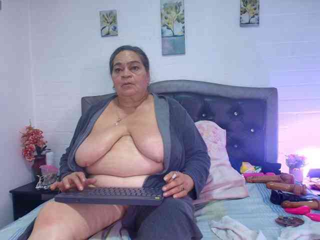 VickyBoobss