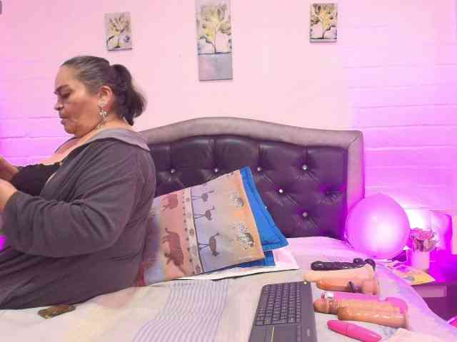 VickyBoobss Live Webcam on BongaCams