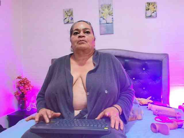 VickyBoobss VickyBoobss