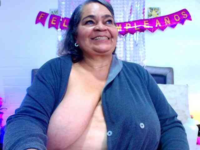 QueenMatturex webcam