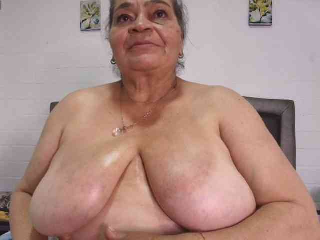 QueenMatturex webcam