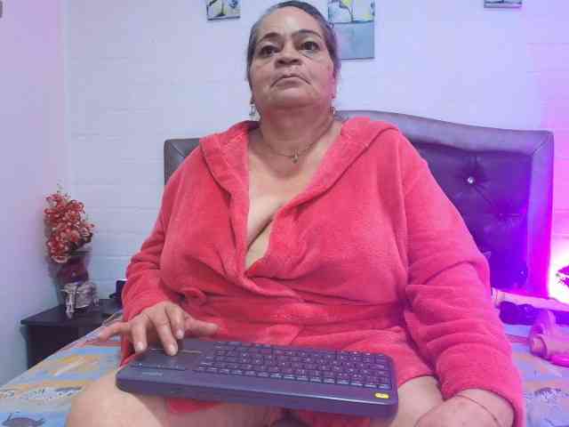QueenMatturex webcam