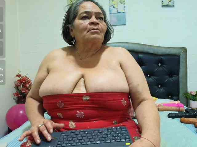 QueenMatturex webcam