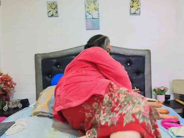 QueenMatturex webcam