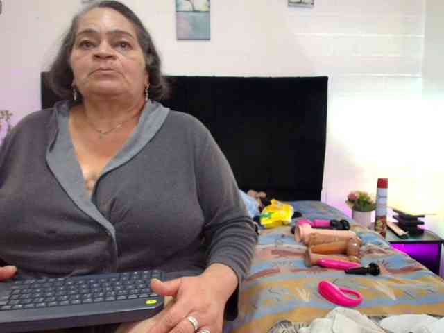 QueenMatturex webcam