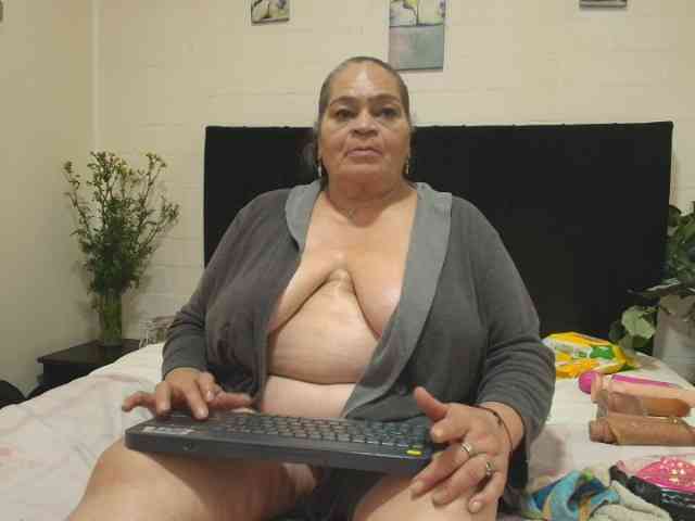 QueenMatturex webcam