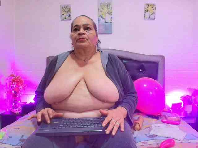 Model: QueenMatturex