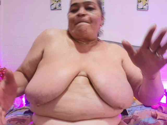 VickyBoobss
