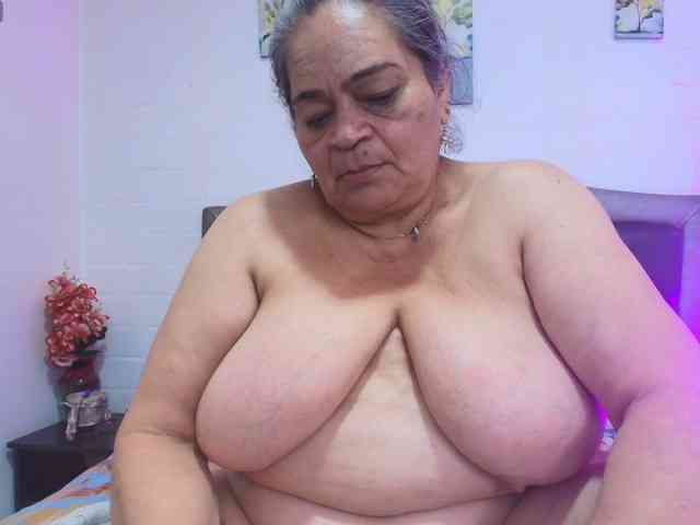 QueenMatturex webcam