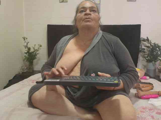 QueenMatturex webcam