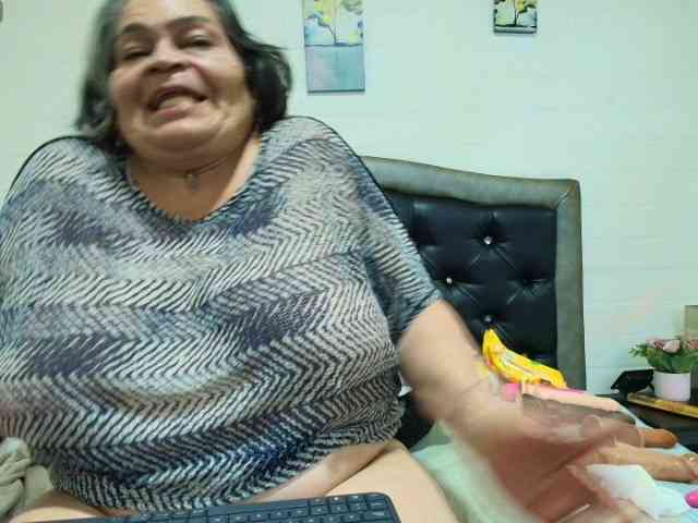 QueenMatturex webcam