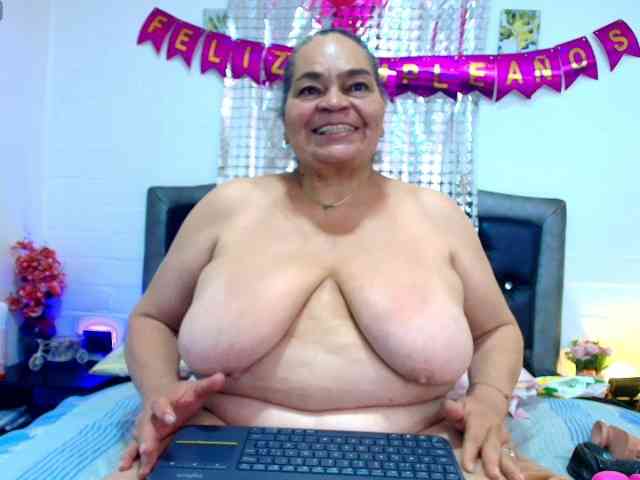 VickyBoobss