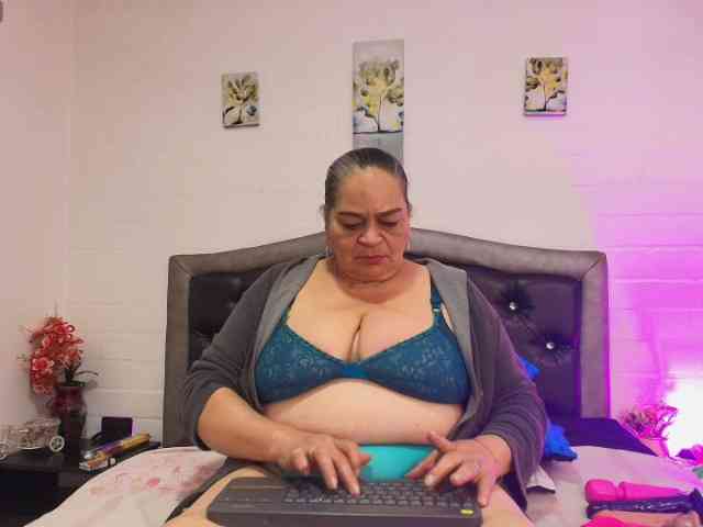QueenMatturex webcam