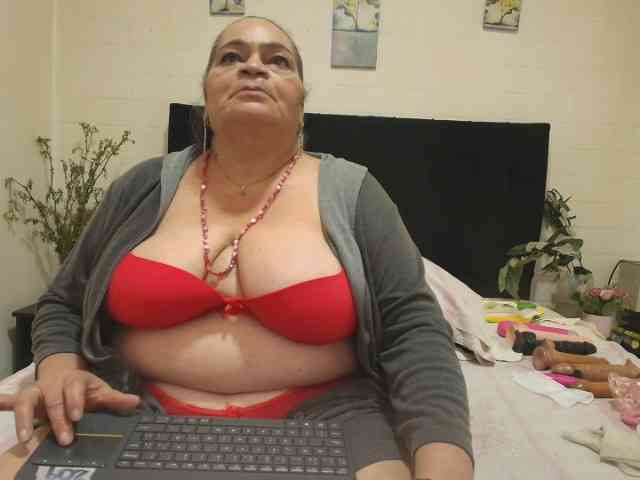 QueenMatturex webcam