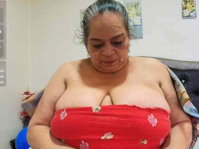 QueenMatturex webcam