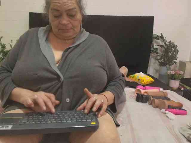 QueenMatturex webcam