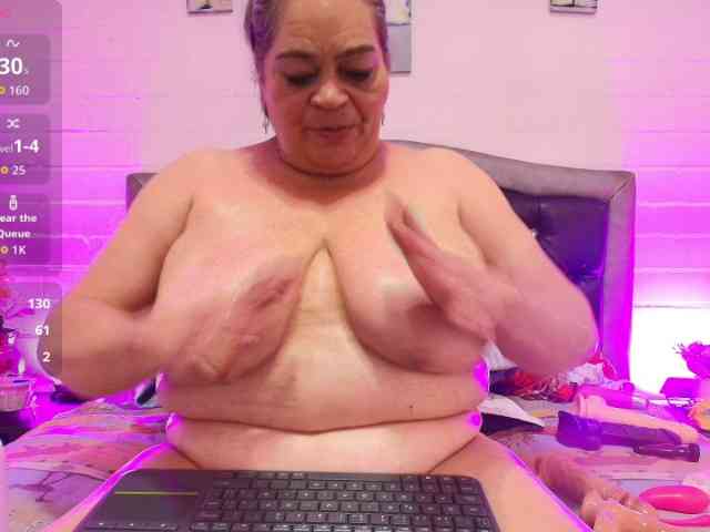 QueenMatturex webcam