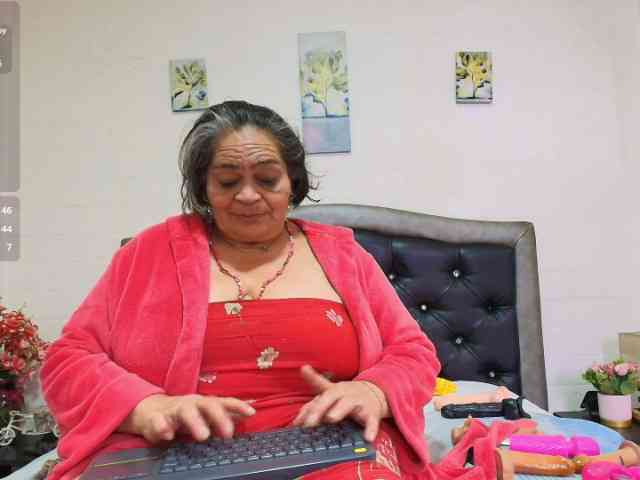 QueenMatturex webcam