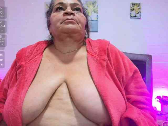 QueenMatturex webcam