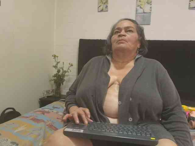 QueenMatturex webcam