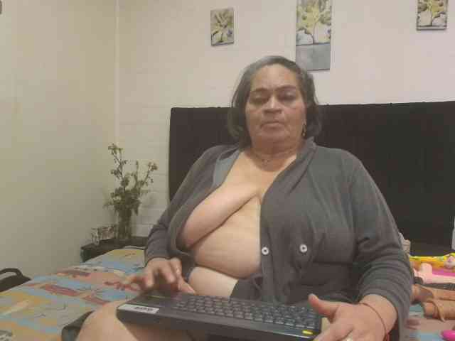 QueenMatturex webcam