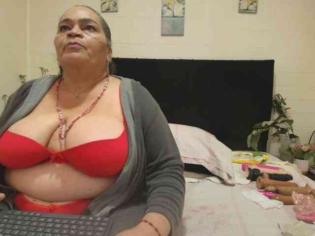 VickyBoobss