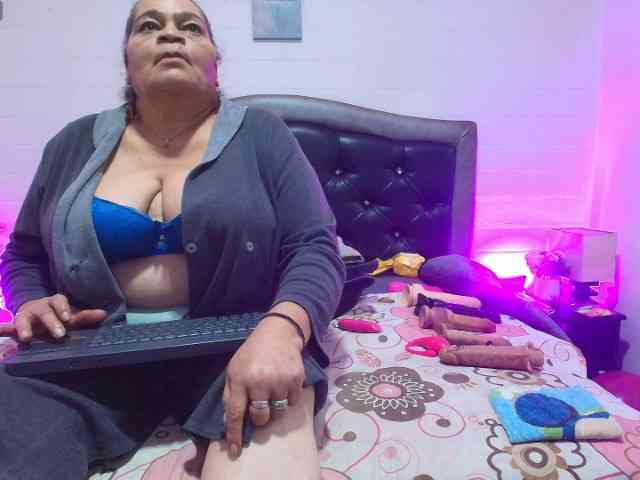 VickyBoobss