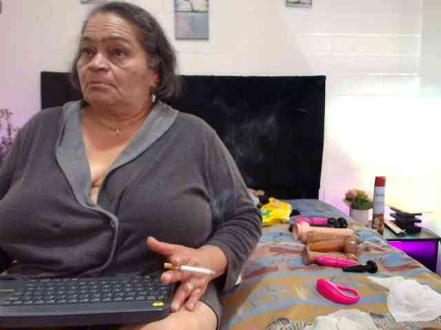 QueenMatturex webcam