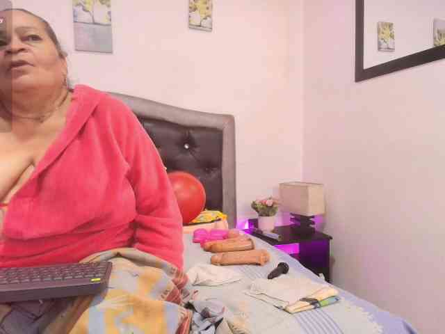 QueenMatturex webcam