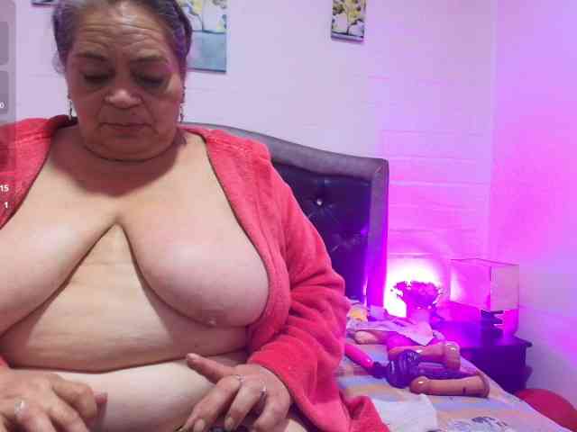 QueenMatturex webcam