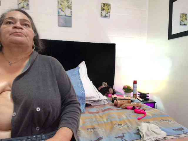 QueenMatturex webcam