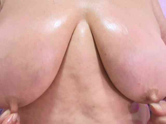 QueenMatturex webcam