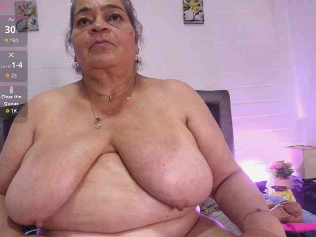 QueenMatturex webcam