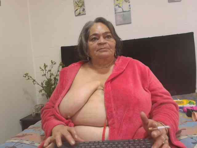 QueenMatturex webcam