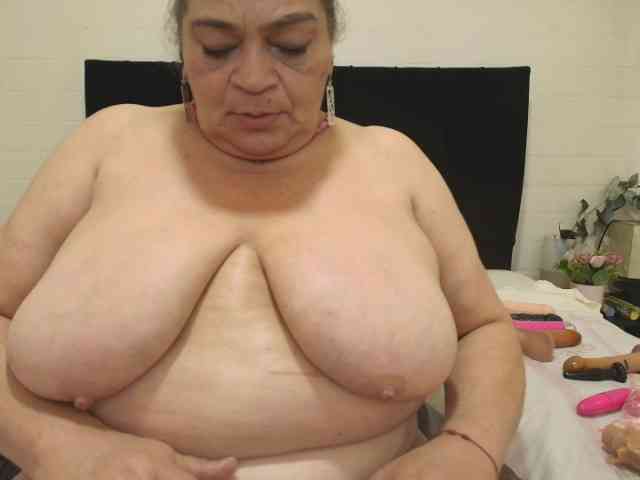 QueenMatturex webcam