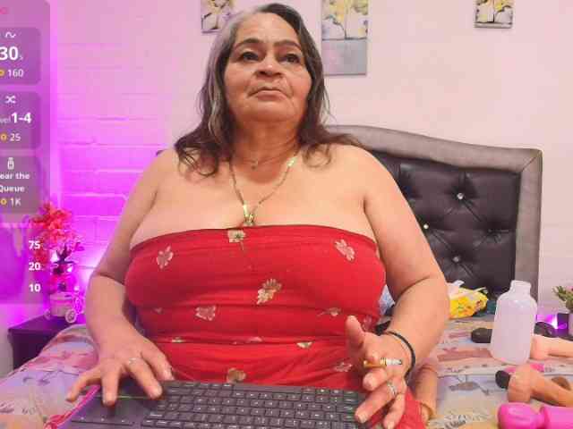 VickyBoobss