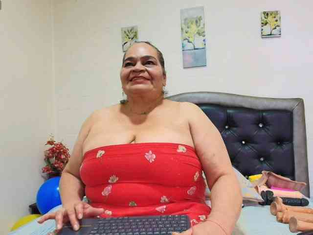 VickyBoobss Live Webcam on BongaCams