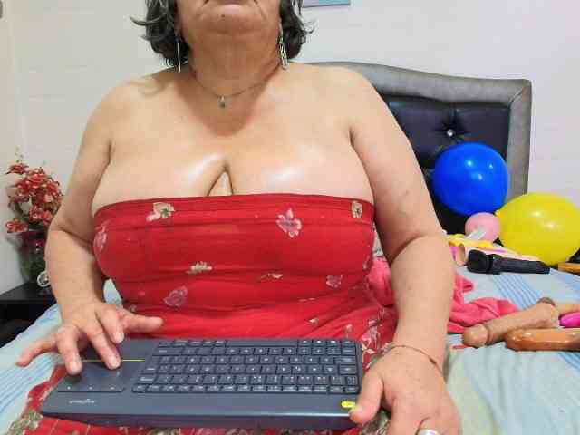 VickyBoobss Live Webcam on BongaCams
