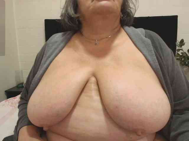 QueenMatturex webcam