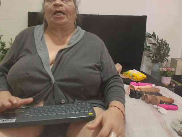 QueenMatturex webcam