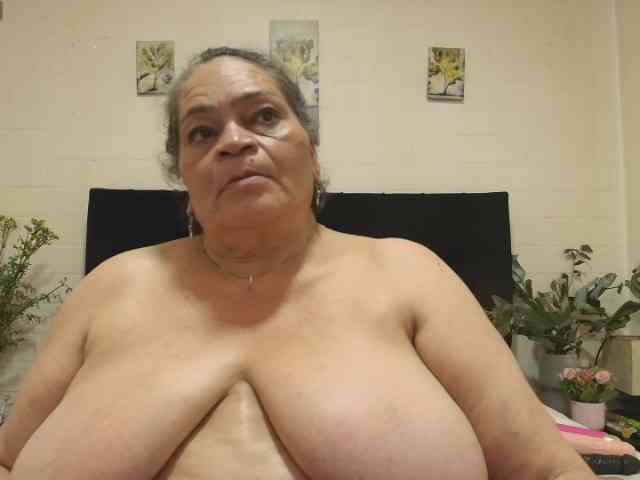 QueenMatturex webcam