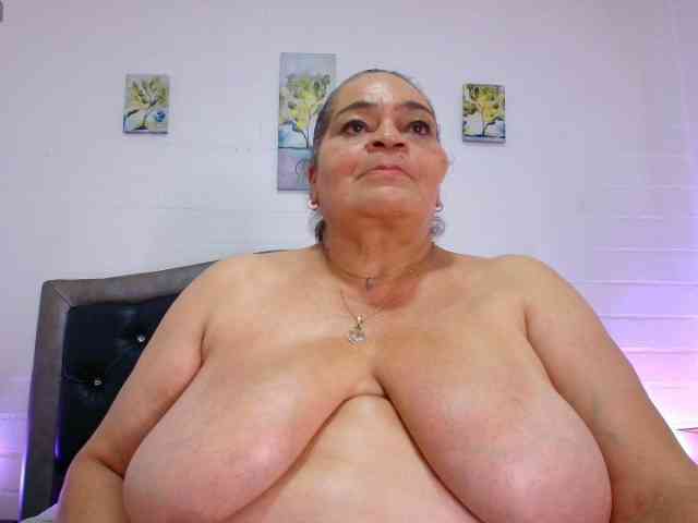 QueenMatturex webcam