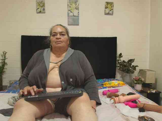 QueenMatturex webcam