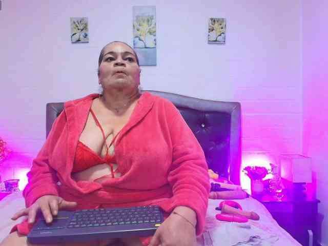 QueenMatturex webcam