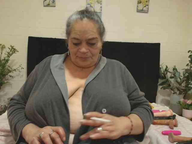 QueenMatturex webcam