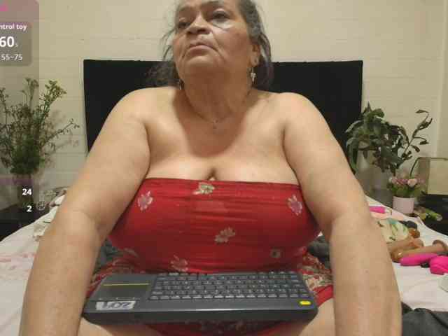 QueenMatturex webcam